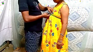 Everbest Indian hot bhabhi amazing XXX sex With Remodel Master!! Hindi sex